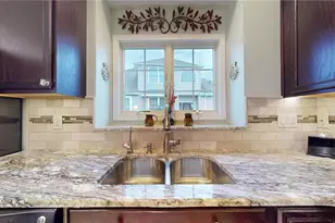 553 Pioneer Ln, Economy, PA 15042 - Photo 4