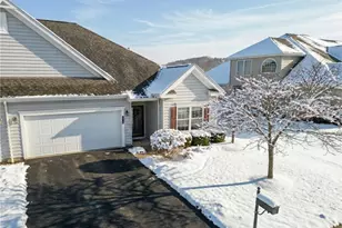 553 Pioneer Ln, Economy, PA 15042 - Photo 1