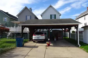 228 S 3rd St, Youngwood, PA 15697 - Photo 4