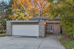 600 Pat Haven Dr, Pittsburgh, PA 15243 - Photo 2