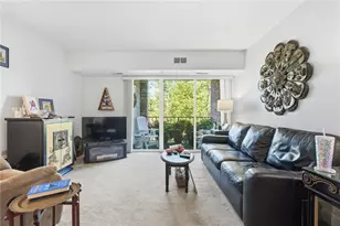 2160 Greentree Rd, Scott Township, PA 15220 - Photo 2