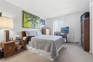 2160 Greentree Rd, Scott Township, PA 15220 - Photo 8