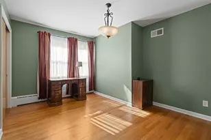 208 Summit Rd, Center Township, PA 16001 - Photo 18