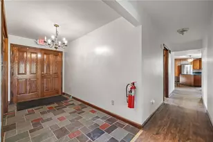 140 Greendale Dr, Hempfield Township, PA 15601 - Photo 4