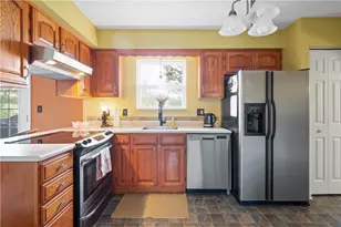 610 Turnberry, South Fayette, PA 15071 - Photo 8