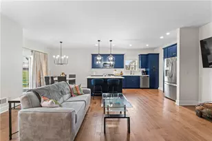 16 Barrington Ct, Monaca, PA 15061 - Photo 8