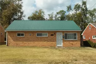 126 May Ave, Bridgeville, PA 15017 - Photo 1