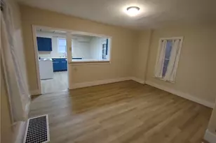 722 Crescent Ave, Ellwood City, PA 16117 - Photo 8