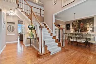 1800 Scarlett Dr, Pittsburgh, PA 15241 - Photo 2