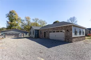 155 Edgewood Ave, Hopewell Township, PA 15001 - Photo 2