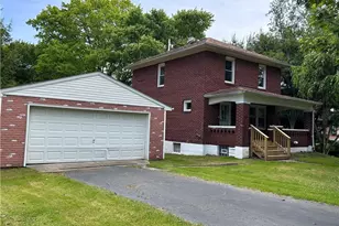 2019 Parkdale Ave, Hermitage, PA 16148 - Photo 1