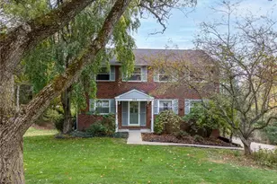 304 Alamo Dr, Pittsburgh, PA 15241 - Photo 1