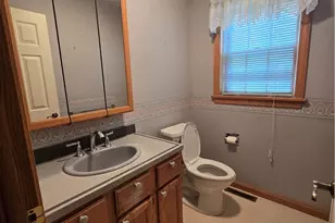 205 Hamburg Rd, Hempfield Township, PA 16125 - Photo 22