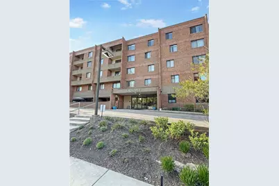 5715 Beacon St #417, Pittsburgh, PA 15217 - Photo 1