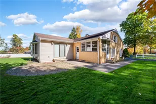 686 Christy, Hermitage, PA 16148 - Photo 32