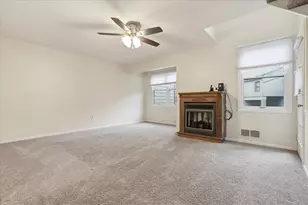 22 Timberline Ct, Pittsburgh, PA 15217 - Photo 2