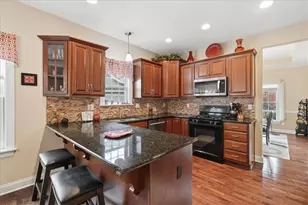 1301 Shinnecock Ct, Adams Township, PA 16046 - Photo 6