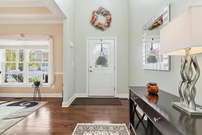 1301 Shinnecock Ct, Adams Township, PA 16046 - Photo 2