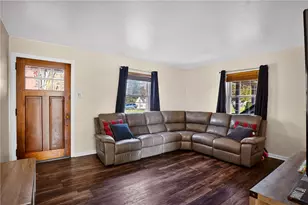 31 Evelyn Dr, Robinson Twp, PA 15108 - Photo 4