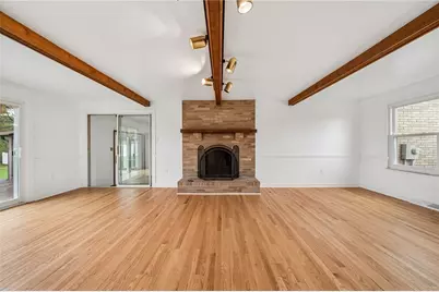 214 Ridgeview Dr, Pittsburgh, PA 15090 - Photo 2