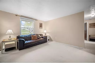 103 Jade Dr, Oakdale, PA 15071 - Photo 4