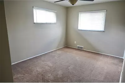 102 McKenzie Dr, Pittsburgh, PA 15235 - Photo 16