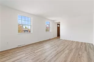 1562 Hedwig Dr, Pittsburgh, PA 15101 - Photo 4