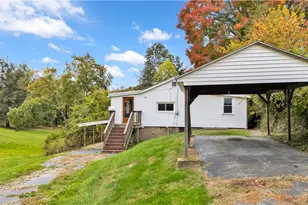 210 Mosholder Ln, Hopewell Township, PA 15001 - Photo 4