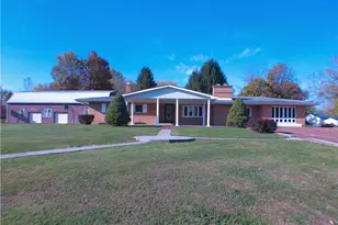 105 Single St, Carmichaels-Cumberland, PA 15320 - Photo 1