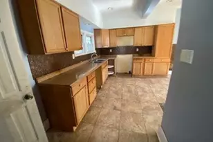 20 S 2nd St, Youngwood, PA 15697 - Photo 6