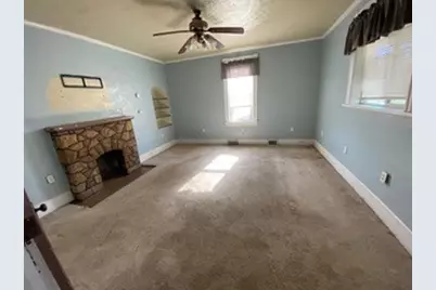 20 S 2nd St, Youngwood, PA 15697 - Photo 4