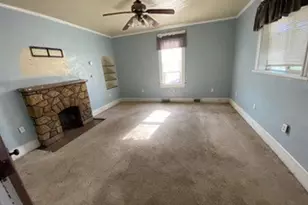 20 S 2nd St, Youngwood, PA 15697 - Photo 4