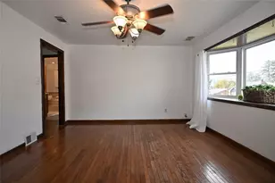 393 Collins Dr, Pittsburgh, PA 15235 - Photo 4