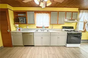 135 Colleen St, Butler, PA 16001 - Photo 8