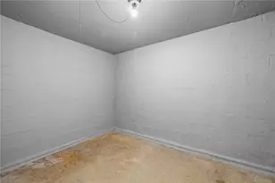 27 Oakwood Rd, Banksville/Westwood, PA 15205 - Photo 32