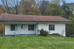 127 North Dr, Middlesex Township, PA 16059 - Photo 2