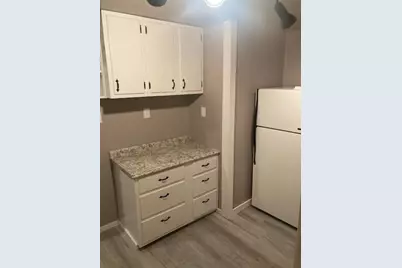 56 Franklin Ave, Ellwood City, PA 16117 - Photo 8