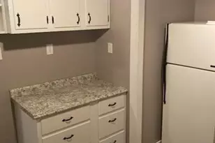 56 Franklin Ave, Ellwood City, PA 16117 - Photo 8