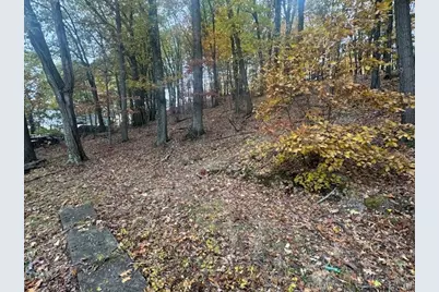 310 Highland Dr, California, PA 15417 - Photo 6