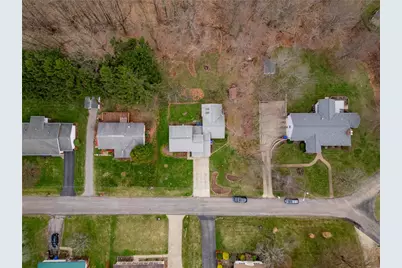 121 Parklane Dr, Slippery Rock, PA 16057 - Photo 6