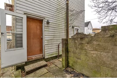 1421 5th Ave, Arnold, PA 15068 - Photo 6