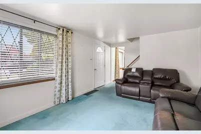 3217 Elderwood Dr, Bethel Park, PA 15102 - Photo 4