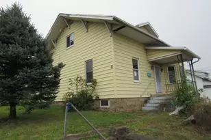 1688 Pitt St, Jennerstown Boro, PA 15547 - Photo 2