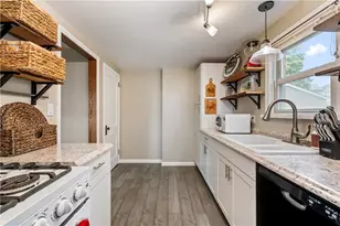 902 Delaware Ave, New Castle, PA 16105 - Photo 10