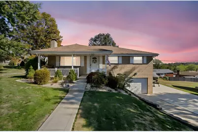 5 Cheryl Dr, Robinson Twp, PA 15108 - Photo 1