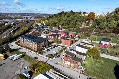 1900 Saint Ives St, Pittsburgh, PA 15212 - Photo 12