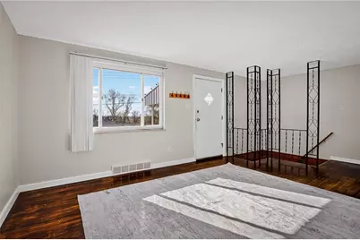 813 Alberta Dr, West Mifflin, PA 15122 - Photo 4