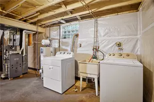 813 Alberta Dr, West Mifflin, PA 15122 - Photo 28