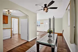 813 Alberta Dr, West Mifflin, PA 15122 - Photo 12