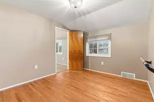 924 Old Hills Rd, Elizabeth Twp/Boro, PA 15135 - Photo 16
